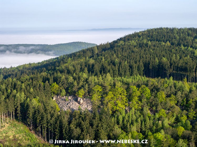 Skalky na úbočí Plešivce