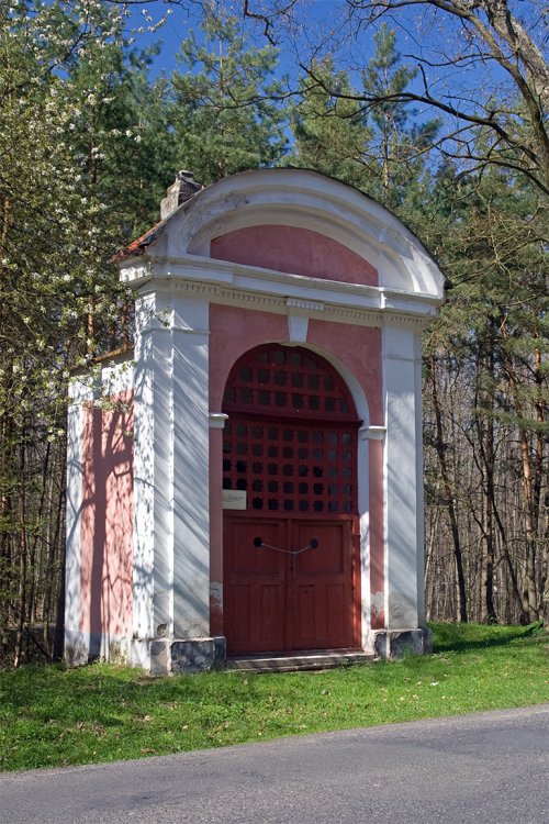 Kaple Sv. Anny nad Dobříší, postavena roku 1755